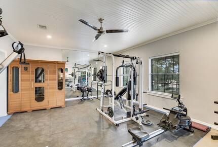 Waterfront Retreat On Lake Travis - Lago Vista, Texas