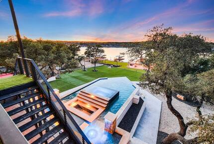 Waterfront Retreat On Lake Travis - Lago Vista, Texas