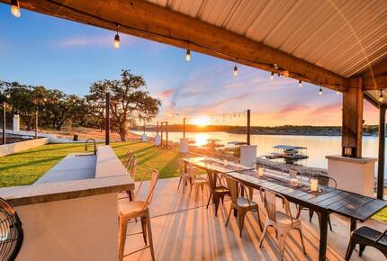 Waterfront Retreat On Lake Travis - Lago Vista, Texas