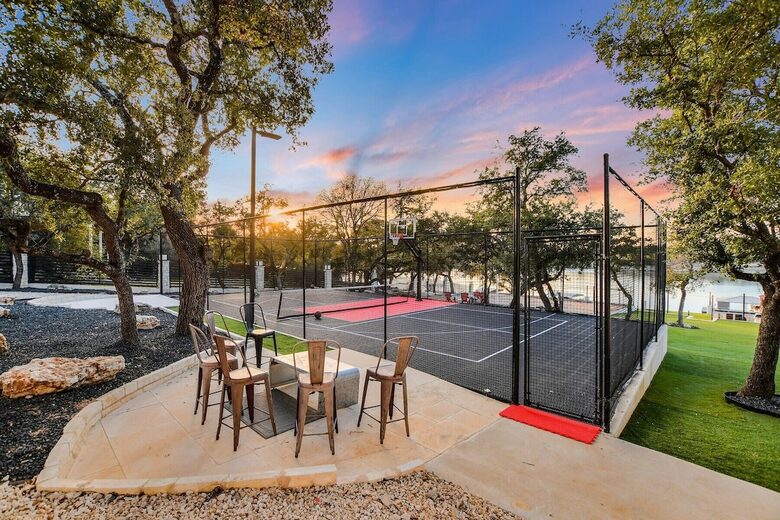 Waterfront Retreat On Lake Travis - Lago Vista, Texas