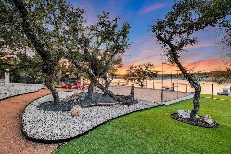 Waterfront Retreat On Lake Travis - Lago Vista, Texas