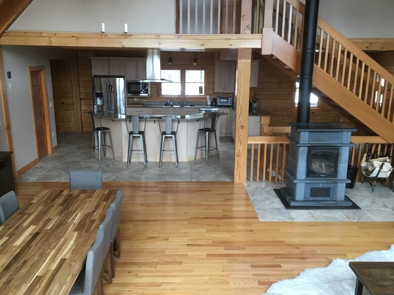 Spacious White Mountains Log Home | Close to Owl’s Nest, Loon and Waterville Ski Resorts - Thornton, New Hampshire