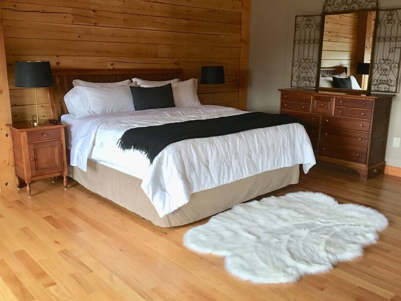 Spacious White Mountains Log Home | Close to Owl’s Nest, Loon and Waterville Ski Resorts - Thornton, New Hampshire