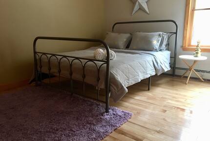 Spacious White Mountains Log Home | Close to Owl’s Nest, Loon and Waterville Ski Resorts - Thornton, New Hampshire