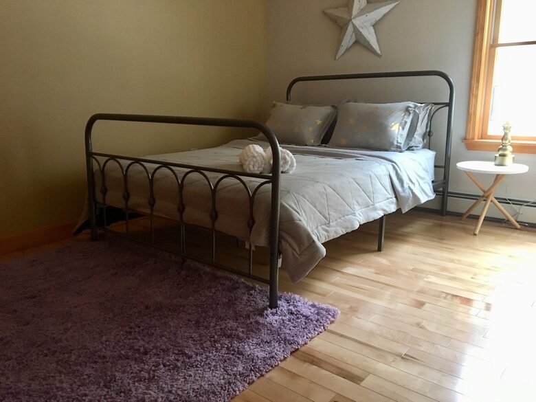 Spacious White Mountains Log Home | Close to Owl’s Nest, Loon and Waterville Ski Resorts - Thornton, New Hampshire