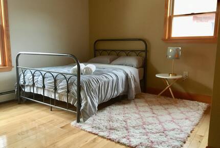 Spacious White Mountains Log Home | Close to Owl’s Nest, Loon and Waterville Ski Resorts - Thornton, New Hampshire