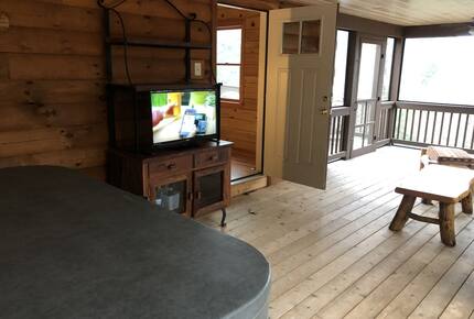 Spacious White Mountains Log Home | Close to Owl’s Nest, Loon and Waterville Ski Resorts - Thornton, New Hampshire