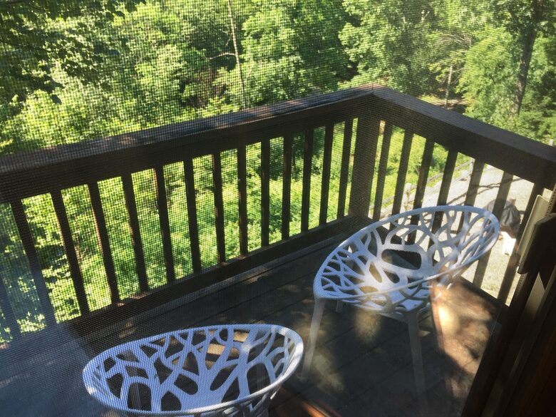 Spacious White Mountains Log Home | Close to Owl’s Nest, Loon and Waterville Ski Resorts - Thornton, New Hampshire