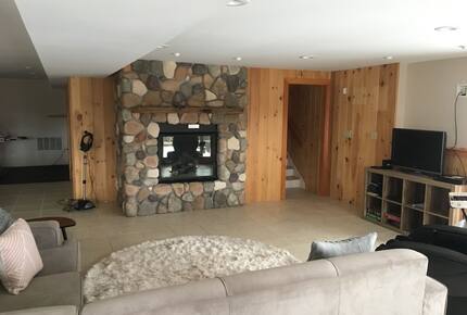 Spacious White Mountains Log Home | Close to Owl’s Nest, Loon and Waterville Ski Resorts - Thornton, New Hampshire