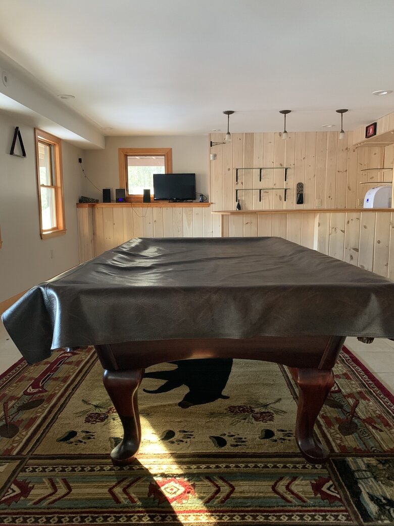 Spacious White Mountains Log Home | Close to Owl’s Nest, Loon and Waterville Ski Resorts - Thornton, New Hampshire