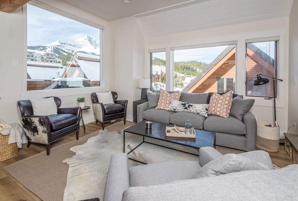 Remodeled Ski-in, Ski-out Chalet in Big Sky Mountain Village w/ Excellent Views - Big Sky, Montana