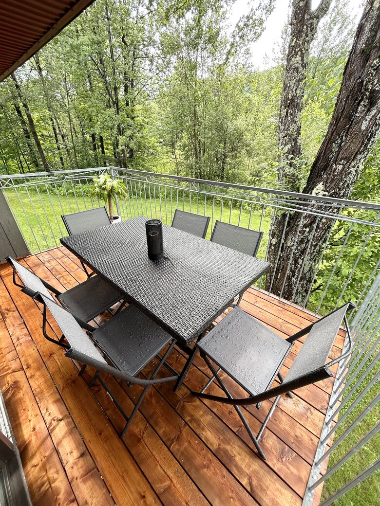 Near Old Quebec City: cozy ski-in ski-out chalet - Stoneham, Canada