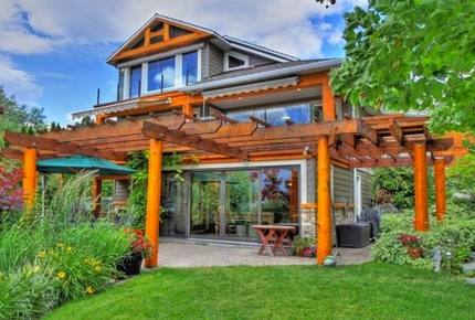 Okanagan Lake - Kelowna Canada - Pixton Bay Lakehouse - Kelowna, Canada