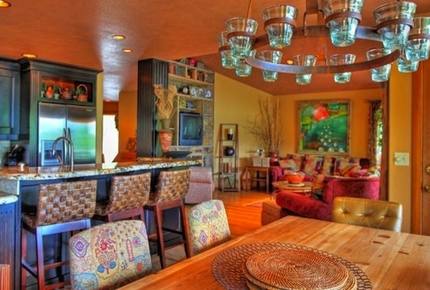 Okanagan Lake - Kelowna Canada - Pixton Bay Lakehouse - Kelowna, Canada