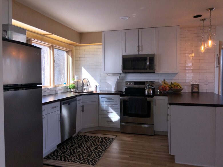 Wintergreen Retreat: Steps to Great Hiking on the Appalachain Trail - Wintergreen Resort, Virginia