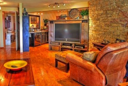 Okanagan Lake - Kelowna Canada - Pixton Bay Lakehouse - Kelowna, Canada