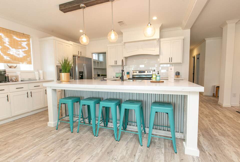 Dockside Digs | Unforgettable Lakefront Retreat on Lake LBJ with incredible amenities - Kingsland, Texas