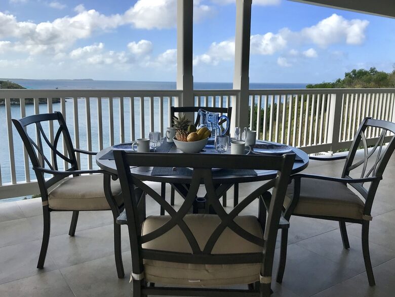 Beautiful 4 Bedroom Waterfront villa in Long Bay, Antigua - St philip's Parish, Antigua and Barbuda