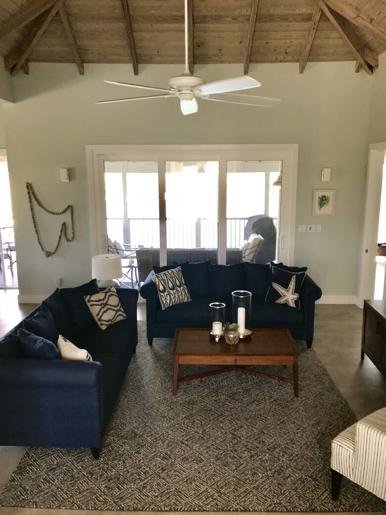 Beautiful 4 Bedroom Waterfront villa in Long Bay, Antigua - St philip's Parish, Antigua and Barbuda