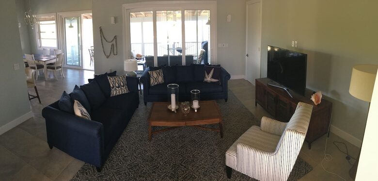 Beautiful 4 Bedroom Waterfront villa in Long Bay, Antigua - St philip's Parish, Antigua and Barbuda