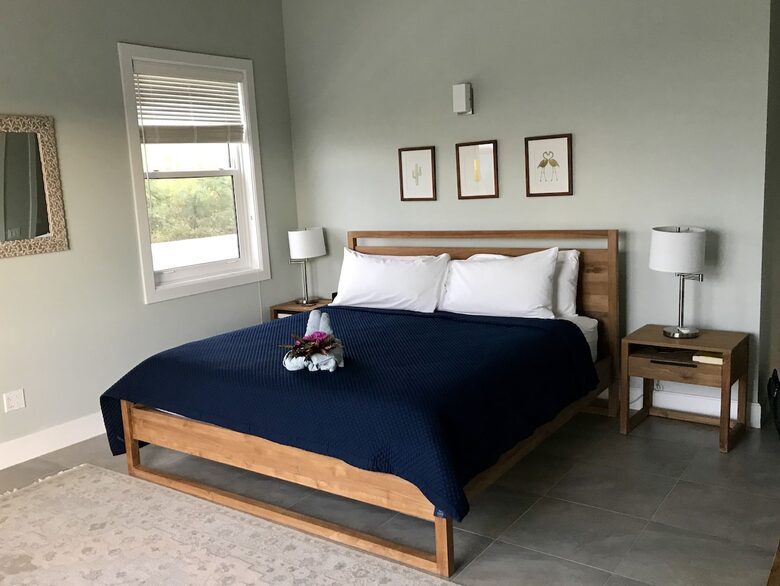 Beautiful 4 Bedroom Waterfront villa in Long Bay, Antigua - St philip's Parish, Antigua and Barbuda