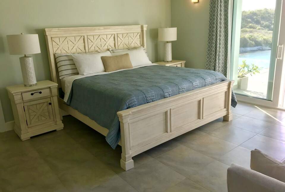 Beautiful 4 Bedroom Waterfront villa in Long Bay, Antigua - St philip's Parish, Antigua and Barbuda