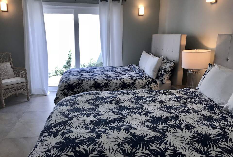 Beautiful 4 Bedroom Waterfront villa in Long Bay, Antigua - St philip's Parish, Antigua and Barbuda