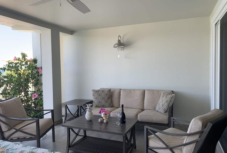 Beautiful 4 Bedroom Waterfront villa in Long Bay, Antigua - St philip's Parish, Antigua and Barbuda