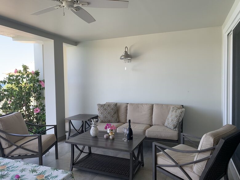 Beautiful 4 Bedroom Waterfront villa in Long Bay, Antigua - St philip's Parish, Antigua and Barbuda