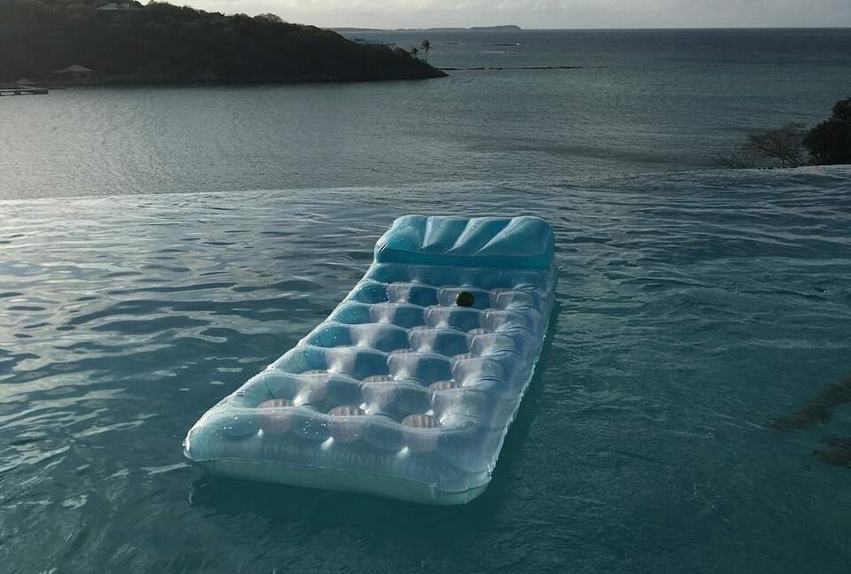 Beautiful 4 Bedroom Waterfront villa in Long Bay, Antigua - St philip's Parish, Antigua and Barbuda