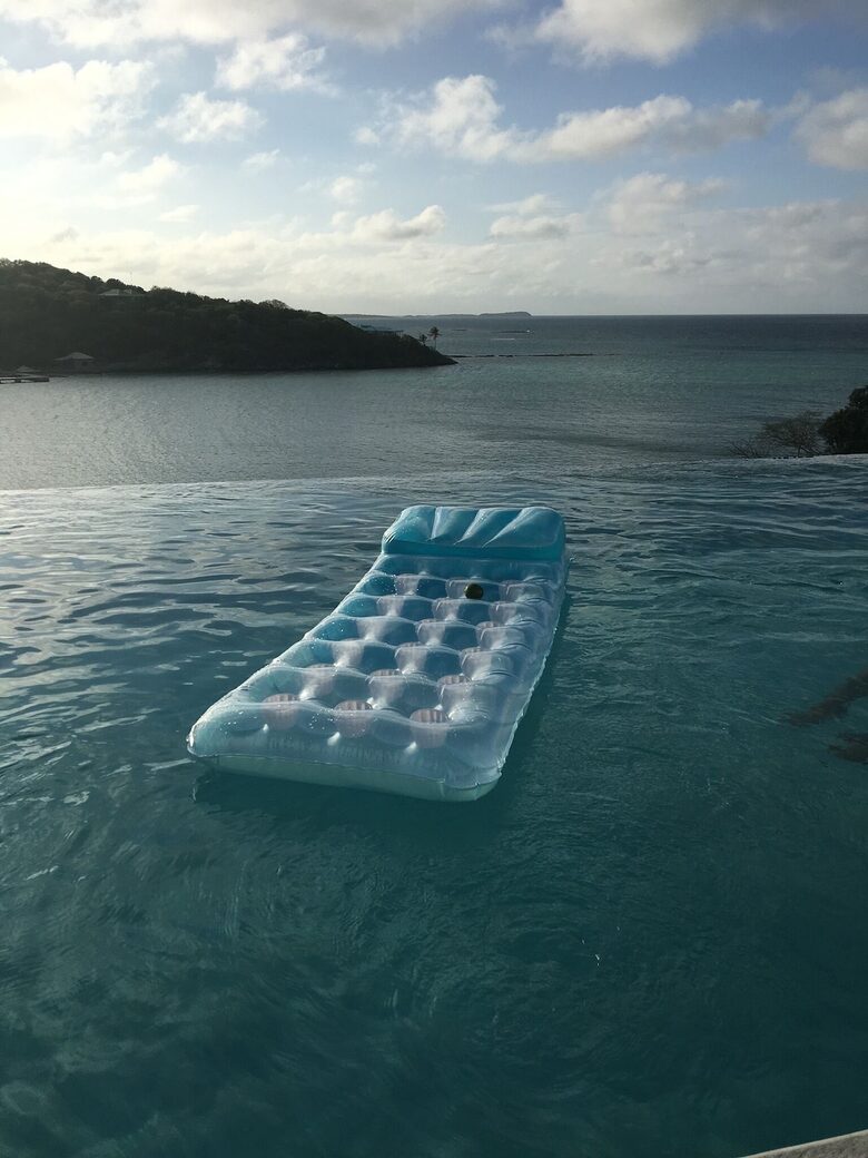 Beautiful 4 Bedroom Waterfront villa in Long Bay, Antigua - St philip's Parish, Antigua and Barbuda