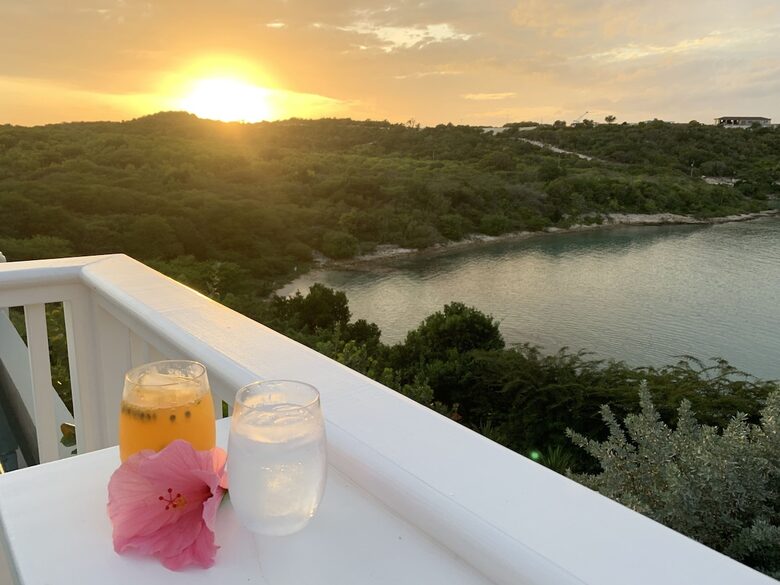 Beautiful 4 Bedroom Waterfront villa in Long Bay, Antigua - St philip's Parish, Antigua and Barbuda