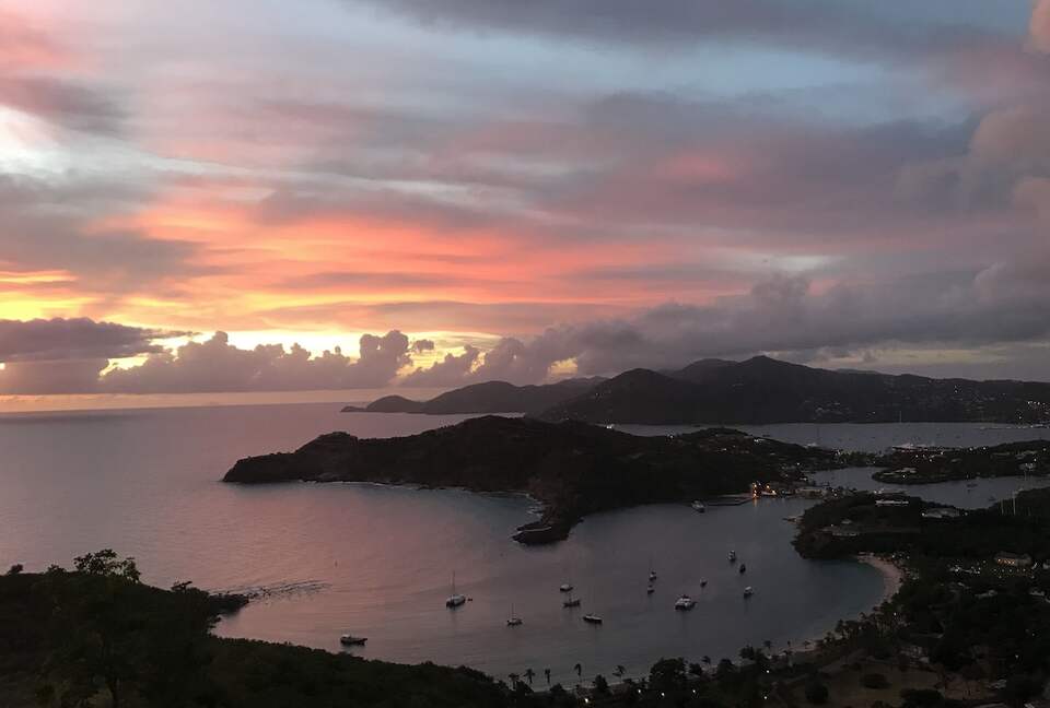 Beautiful 4 Bedroom Waterfront villa in Long Bay, Antigua - St philip's Parish, Antigua and Barbuda