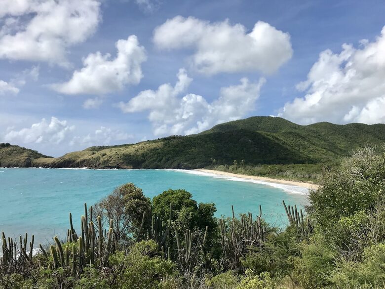 Beautiful 4 Bedroom Waterfront villa in Long Bay, Antigua - St philip's Parish, Antigua and Barbuda