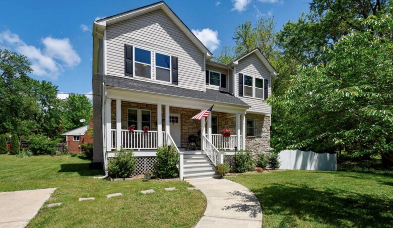 Modern Family Home in the DC Suburbs - Falls Church, Virginia