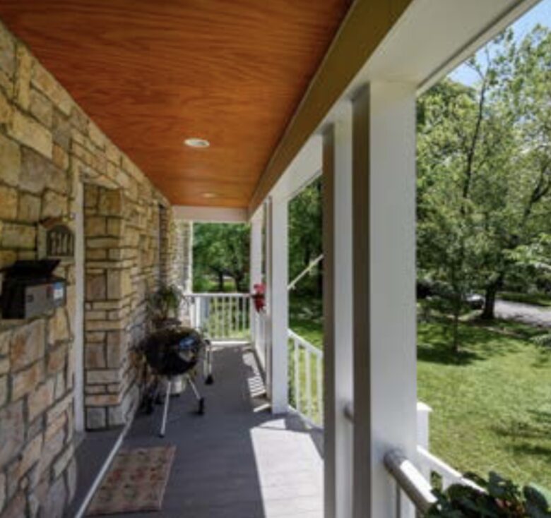 Modern Family Home in the DC Suburbs - Falls Church, Virginia