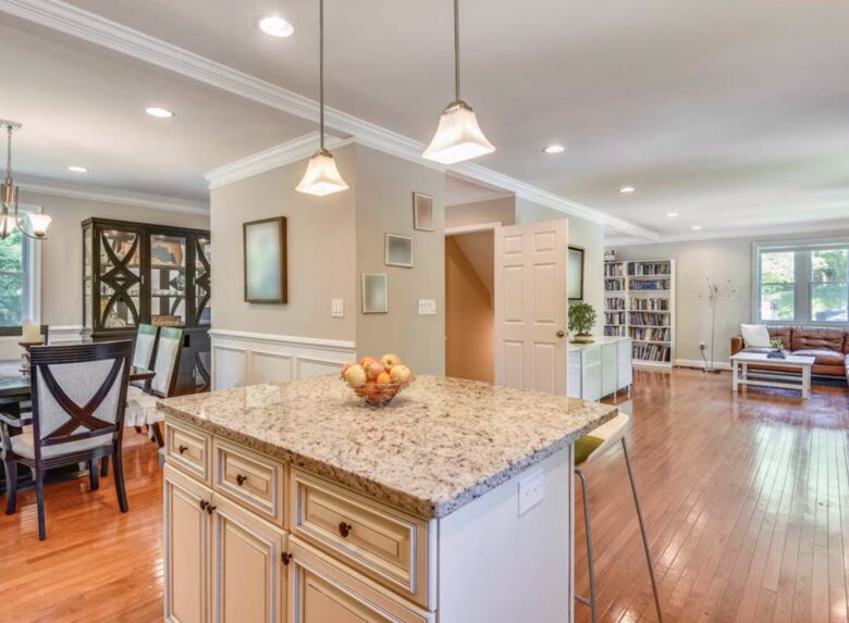 Modern Family Home in the DC Suburbs - Falls Church, Virginia