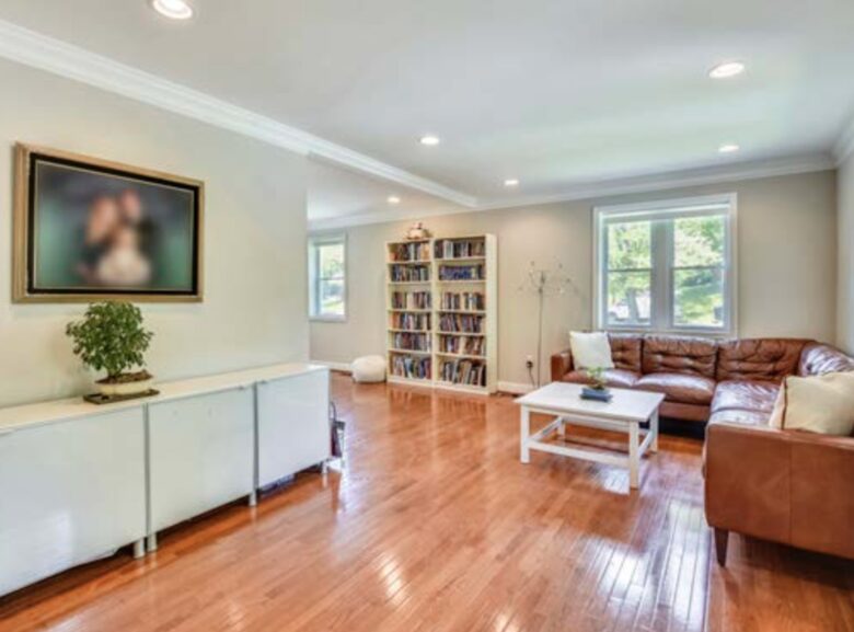 Modern Family Home in the DC Suburbs - Falls Church, Virginia