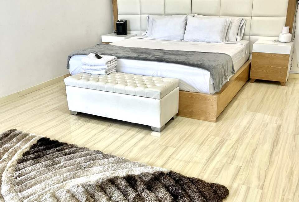 Conjunto Residencial Torre de Benares - Medellin, Colombia