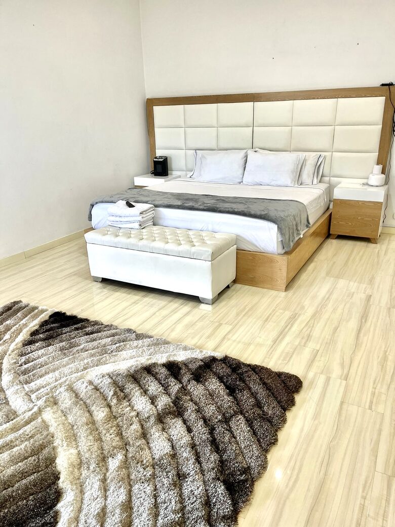 Conjunto Residencial Torre de Benares - Medellin, Colombia