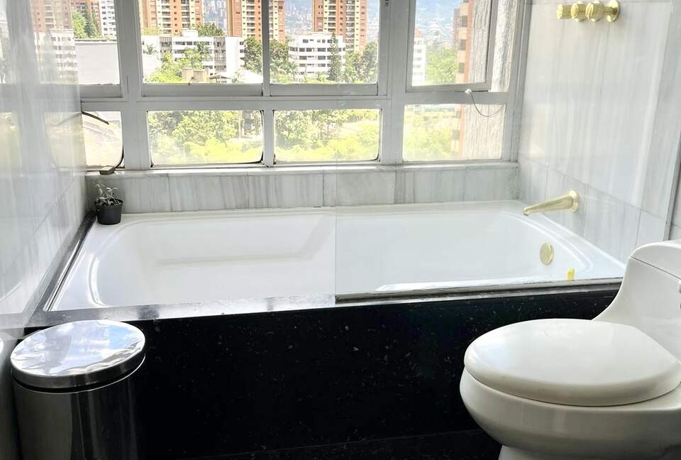 Conjunto Residencial Torre de Benares - Medellin, Colombia