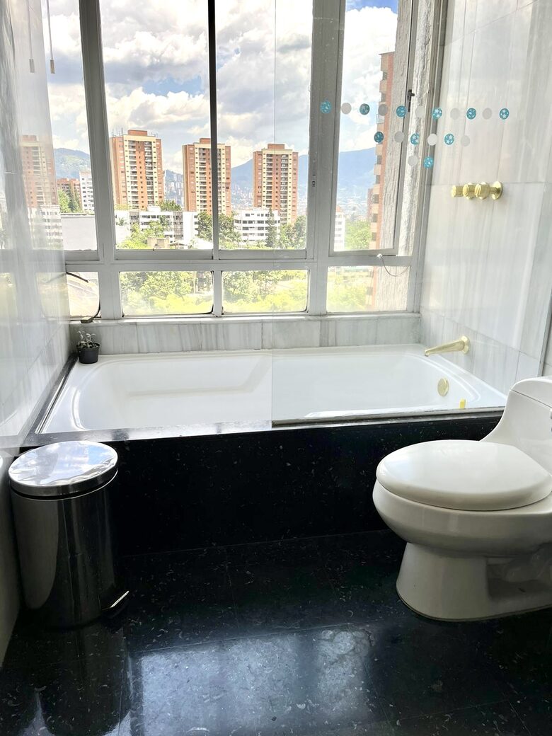 Conjunto Residencial Torre de Benares - Medellin, Colombia