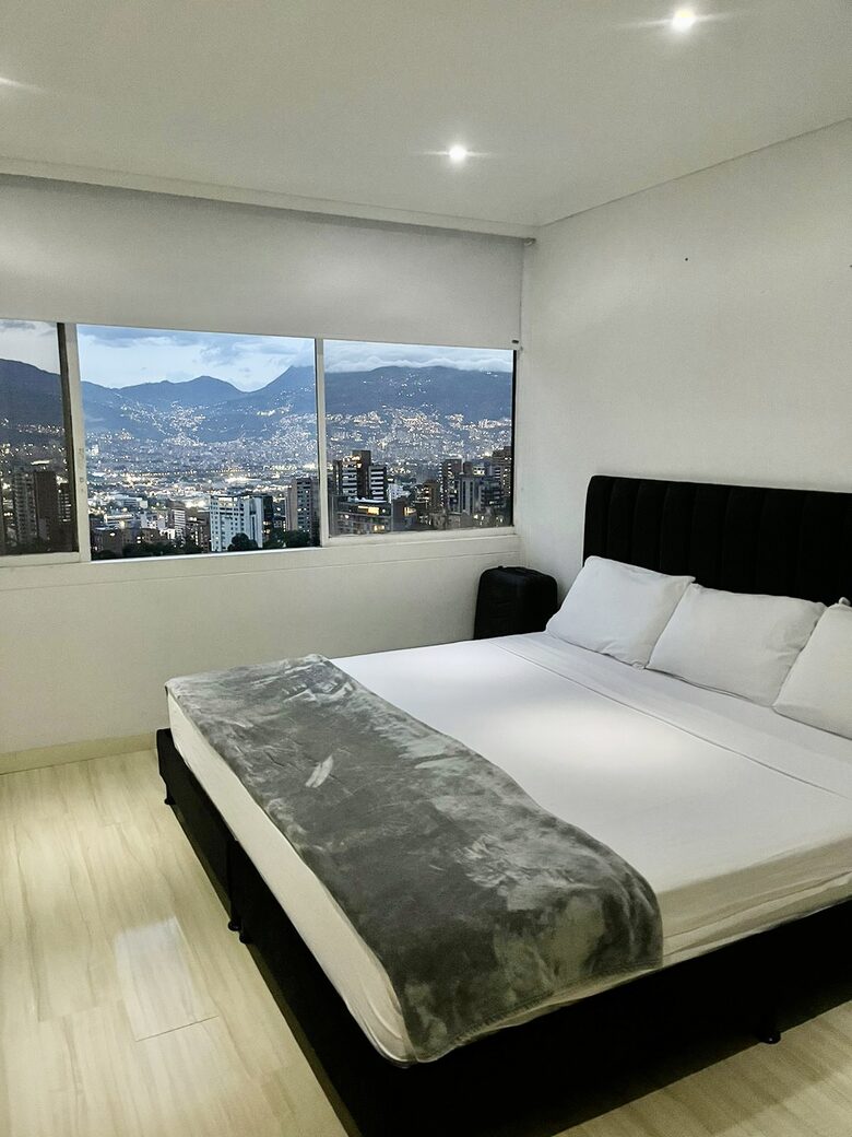 Conjunto Residencial Torre de Benares - Medellin, Colombia