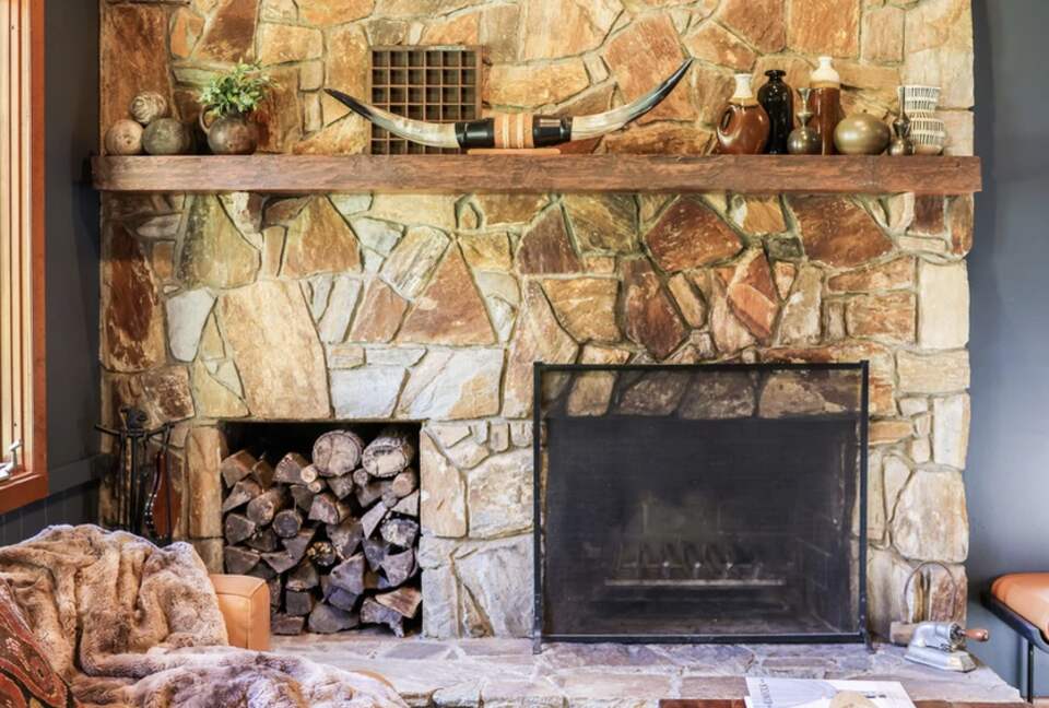 Chalet Lodge - Whittier, North Carolina