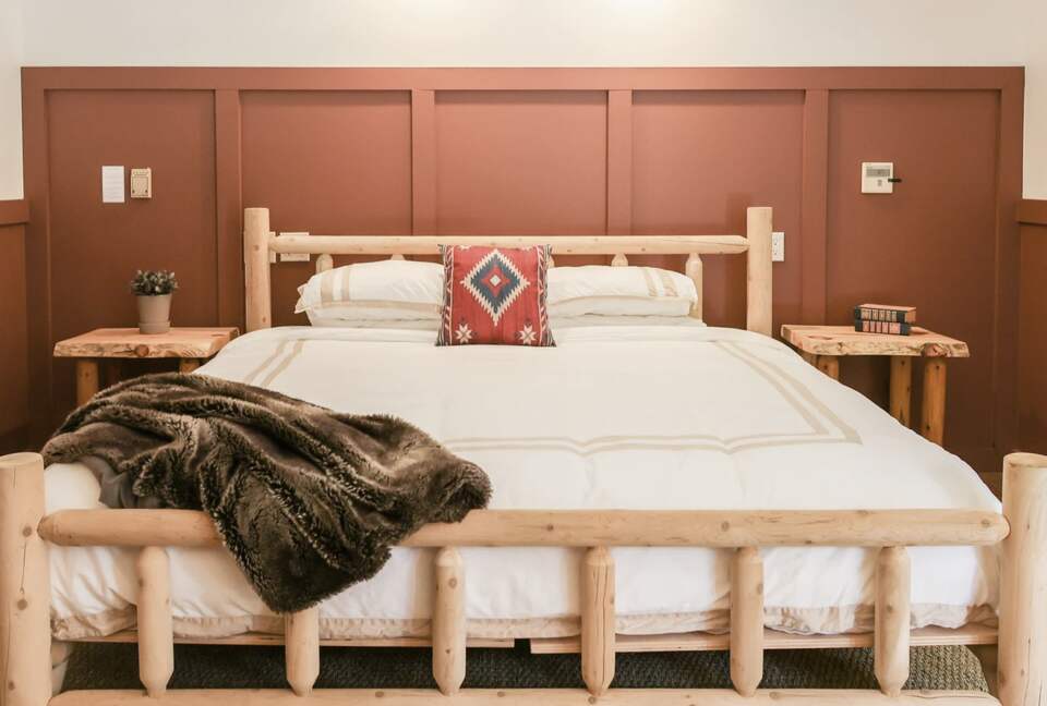 Chalet Lodge - Whittier, North Carolina