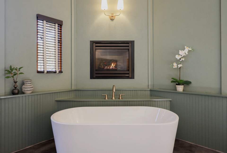 Chalet Lodge - Whittier, North Carolina