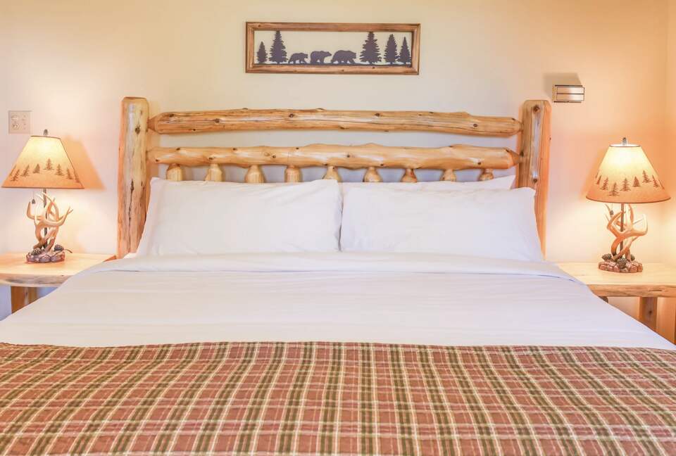 Chalet Lodge - Whittier, North Carolina