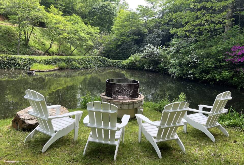 Chalet Lodge - Whittier, North Carolina