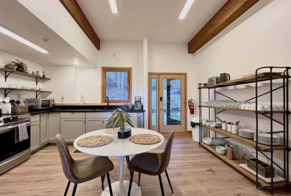 Chalet Lodge - Whittier, North Carolina