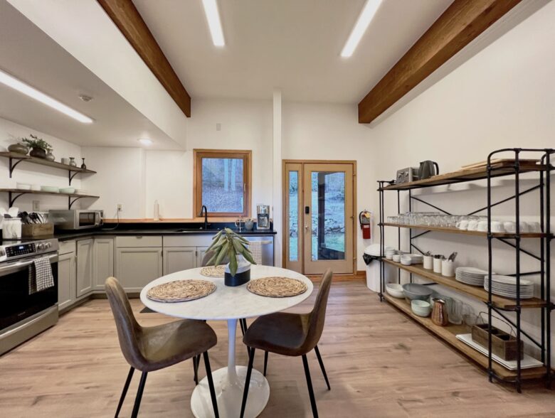 Chalet Lodge - Whittier, North Carolina